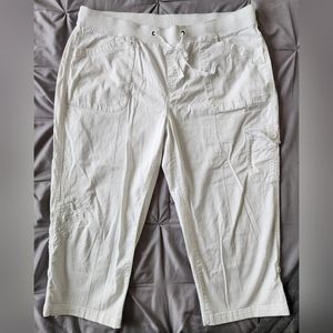 Terra & Sky | Women's Cargo | Capri Pants | White | 1X / 16W-18W